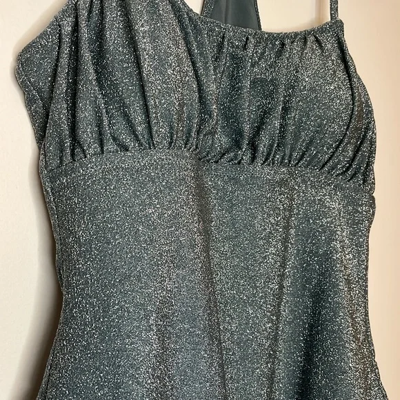 Everyday Sunday Women's Green One Piece Swimsuit - Picture 12 of 16